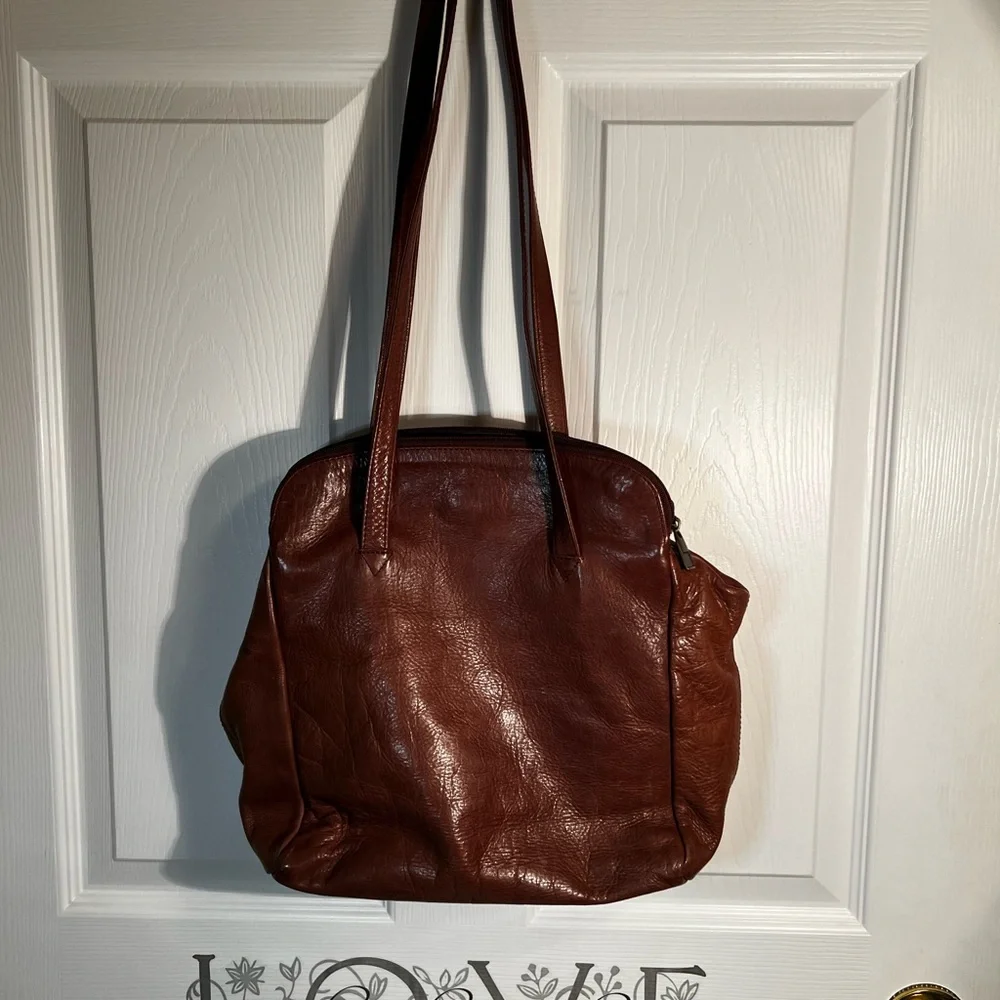 Wilsons Leather Shoulder Bag